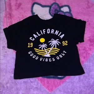 California chillin good vibes only graphic tee